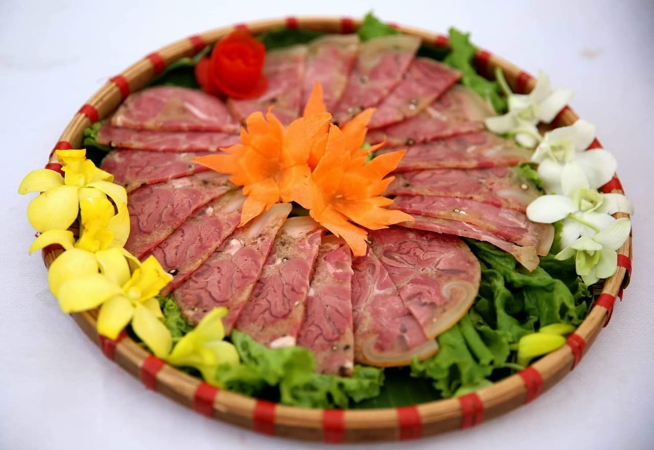 Giò Bê Đức Tuấn - điểm sáng cho sản phẩm OCOP xứ Nghệ .