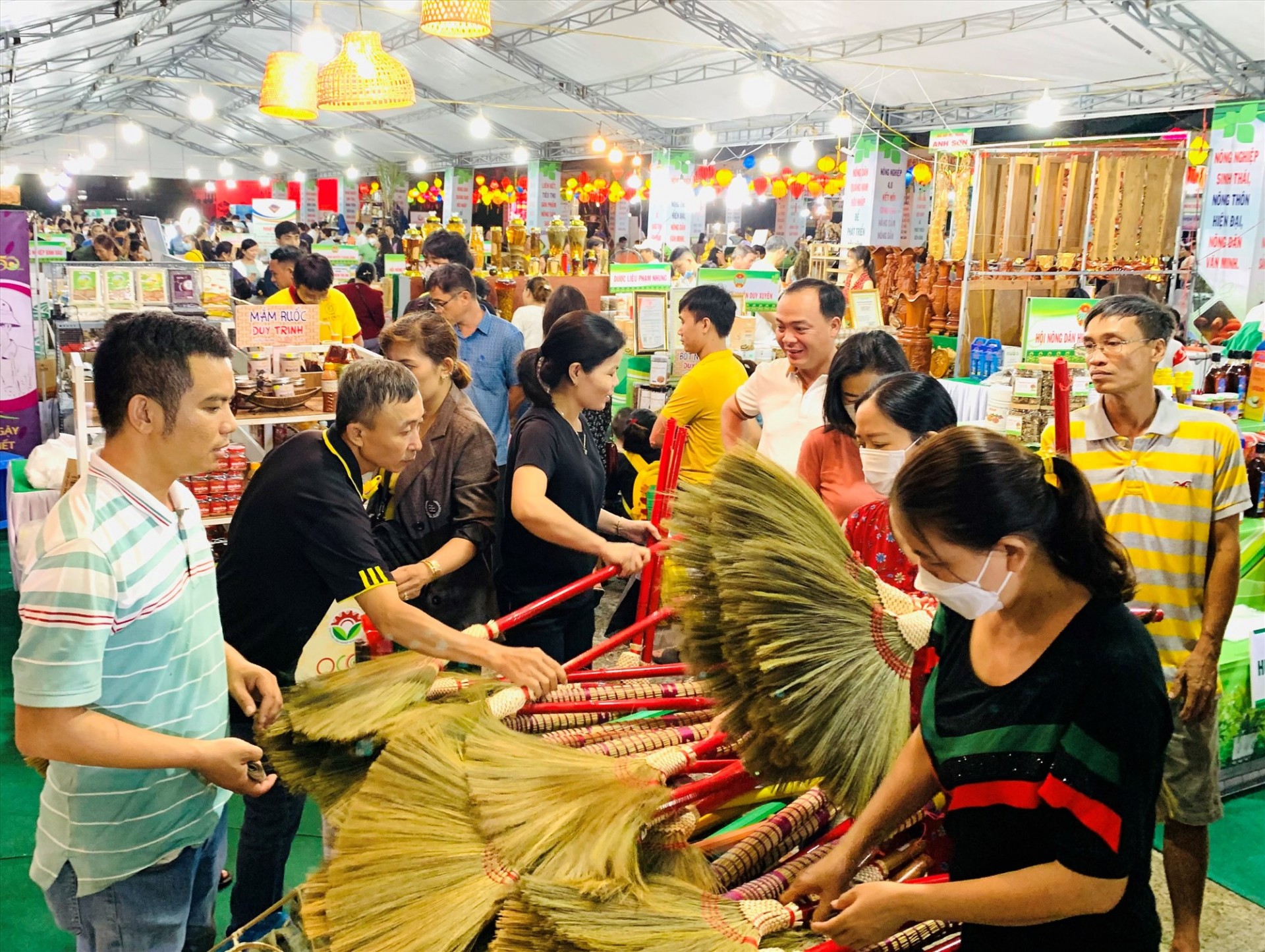 Cả nước có gần 10.000 sản phẩm được chứng nhận OCOP