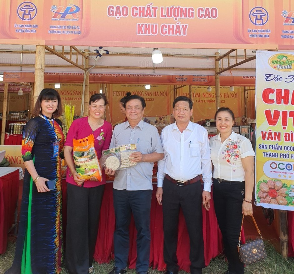 Bộ trưởng Lê Minh Hoan đánh giá cao các sản phẩm OCOP huyện Ứng Hoà