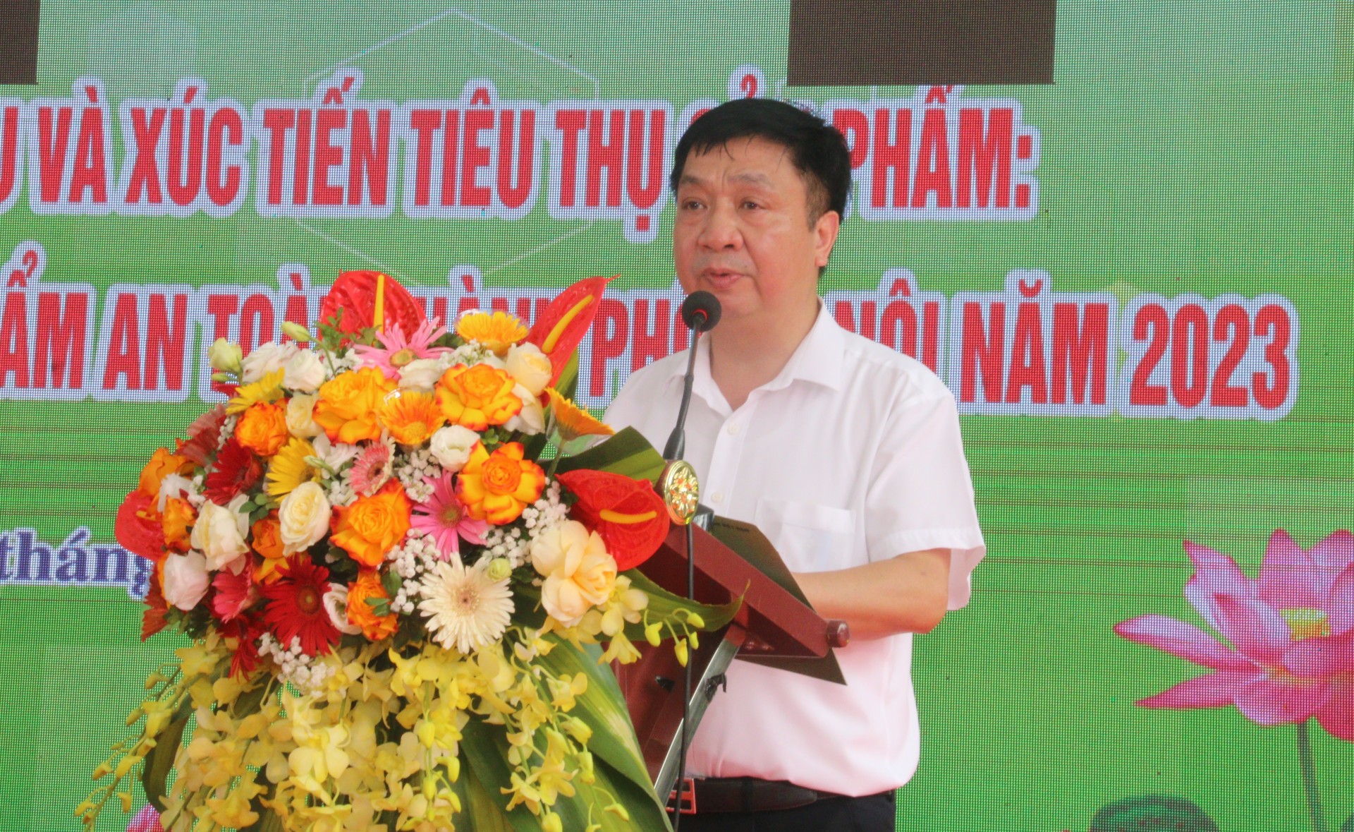 Khai mạc Tuần hàng tư vấn, giới thiệu xúc tiến sản phẩm OCOP, làng nghề tại quận Long Biên