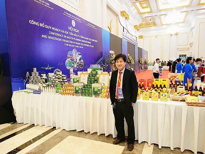 Ông Trần Thanh Tâm - Tổng Giám đốc Công ty Cổ phần Sản xuất Thương mại Dịch vụ POM Group Ông Trần Thanh Tâm - Tổng Giám đốc Công ty Cổ phần Sản xuất Thương mại Dịch vụ POM Group