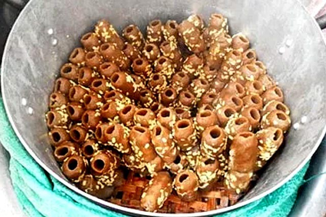 Bánh Tu Huýt - Món quà tuổi thơ dân dã
