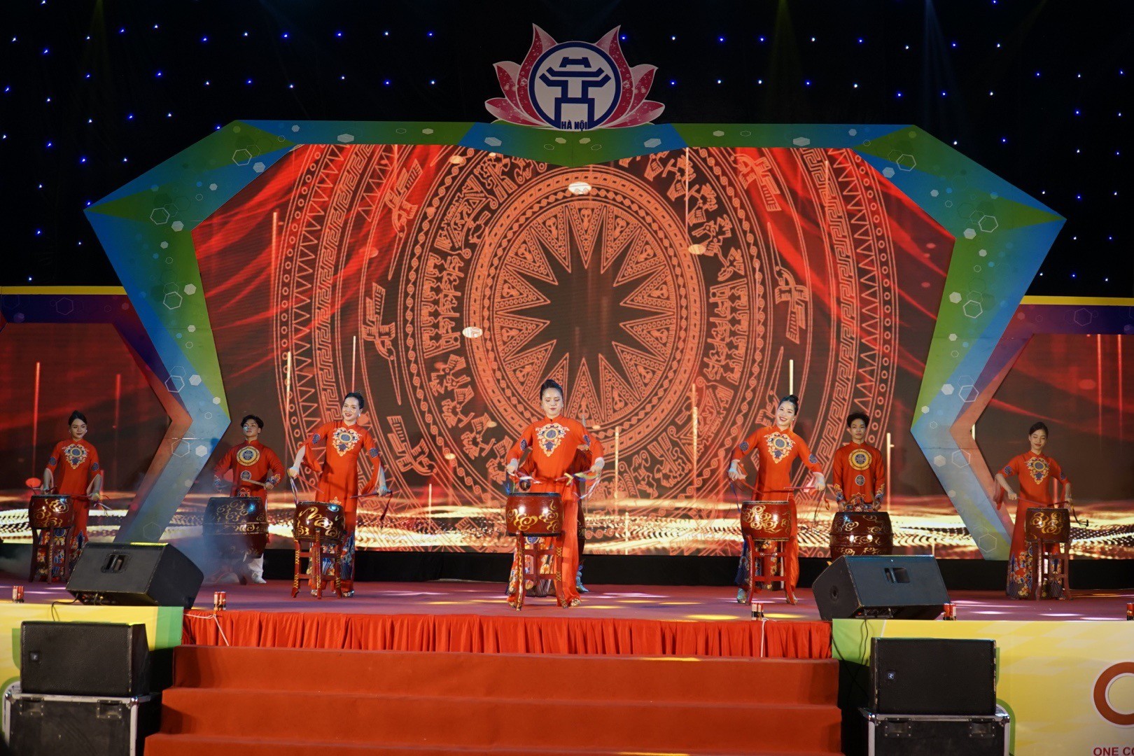 Hà Nội lần đầu tiên giới thiệu, quảng bá, kết nối sản phẩm OCOP gắn với văn hóa các tỉnh Đồng bằng sông Hồng | Xã hội | Báo ảnh Dân tộc và Miền núi