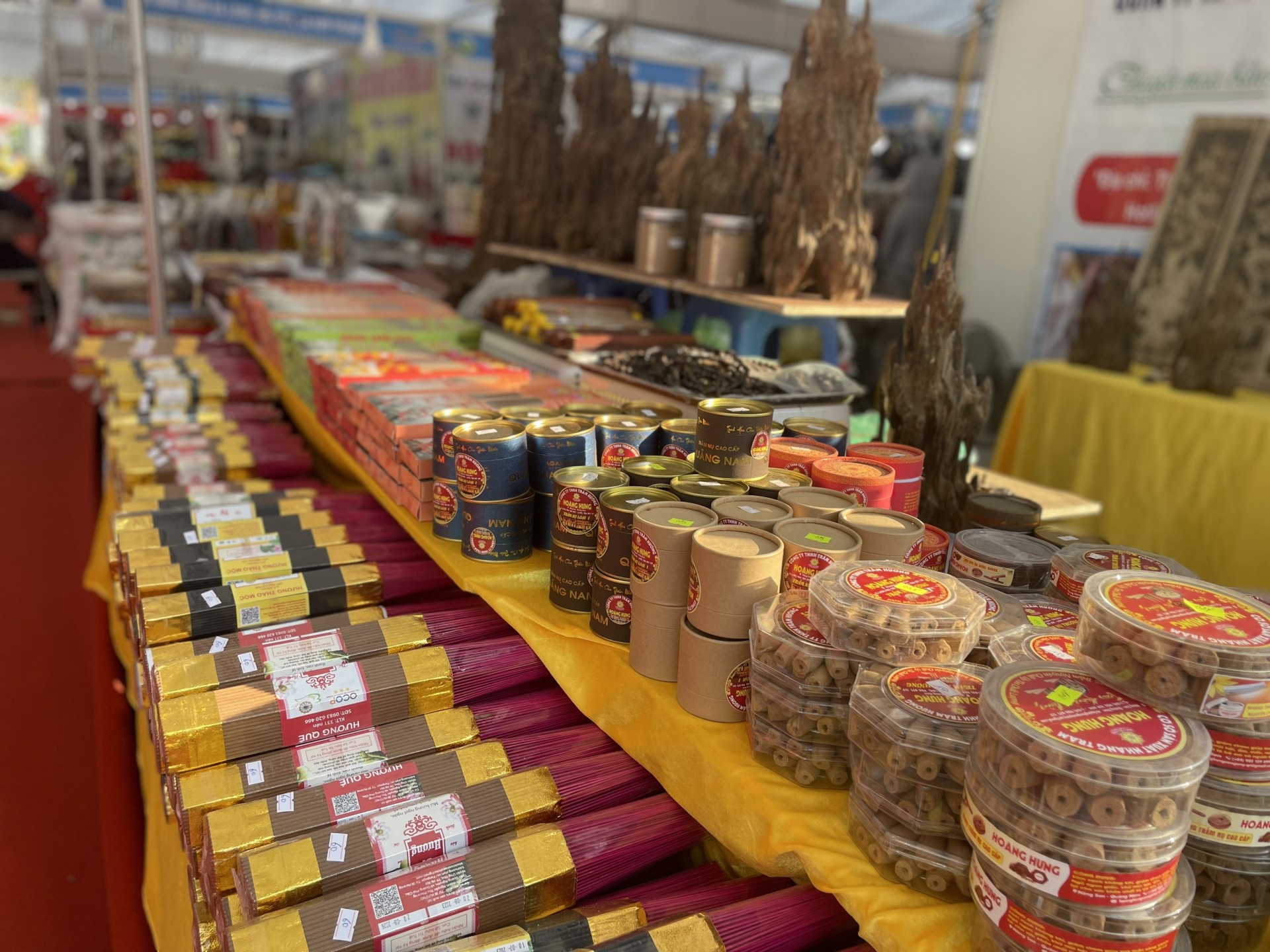 Hà Nội lần đầu tiên giới thiệu, quảng bá, kết nối sản phẩm OCOP gắn với văn hóa các tỉnh Đồng bằng sông Hồng | Xã hội | Báo ảnh Dân tộc và Miền núi