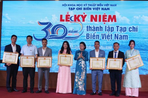 tap chi bien viet nam long trong to chuc le ky niem 30 nam thanh lap