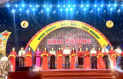 khai mac tuan van hoa du lich thuong mai lang nghe det lua van phuc nam 2023