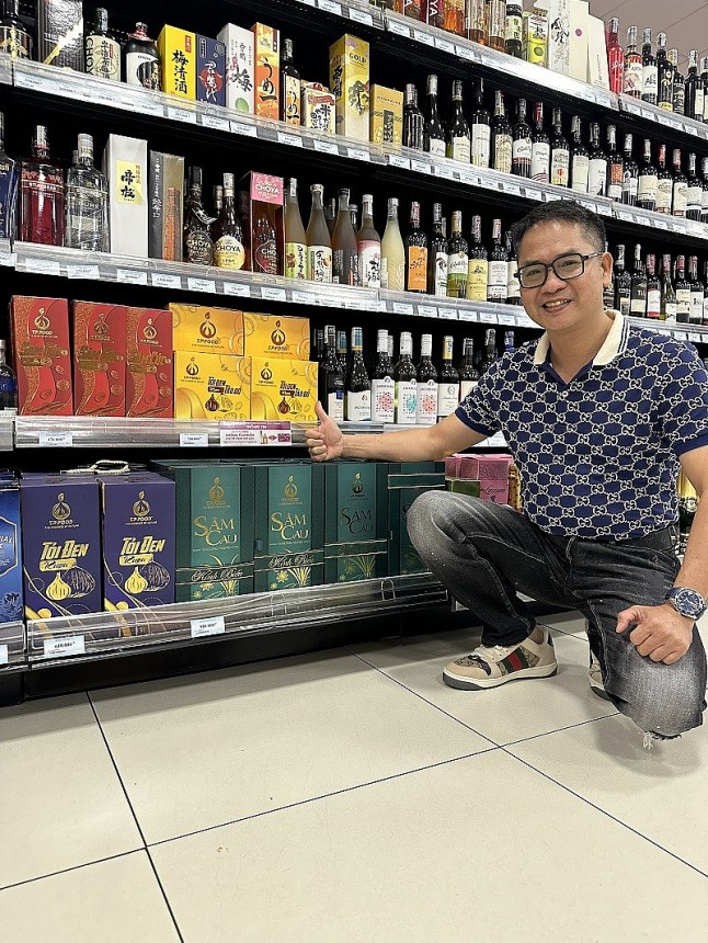 Anh Nguyễn Thái Phú, Giám đốc Công Ty T.P FOOD mong muốn hỗ trợ các nông hộ ổn định đầu ra, giúp các đơn vị sản xuất trong chuỗi liên kết sản xuất Anh Nguyễn Thái Phú, Giám đốc Công Ty T.P FOOD mong muốn hỗ trợ các nông hộ ổn định đầu ra, giúp các đơn vị sản xuất trong chuỗi liên kết sản xuất