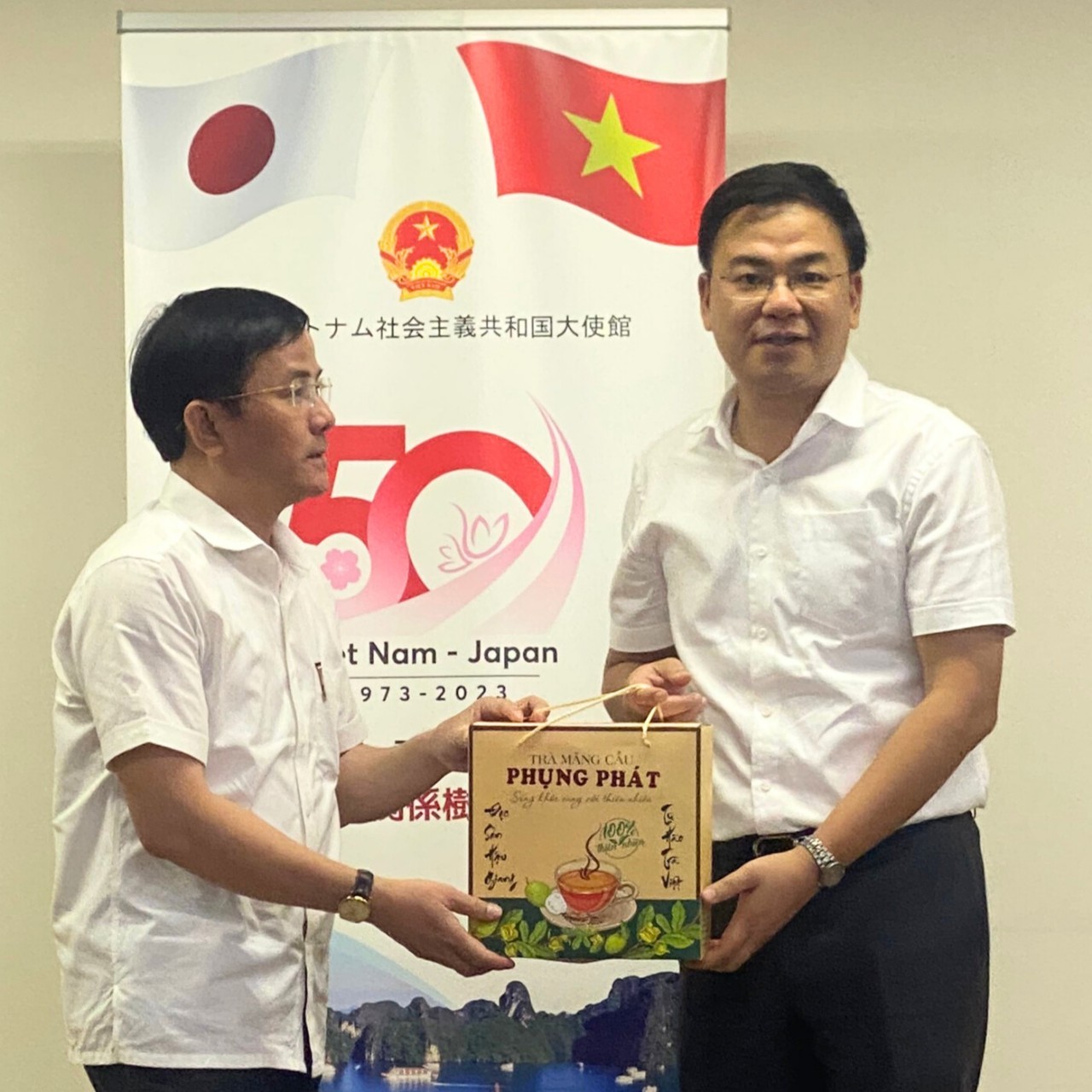 Hậu Giang: Đậm đà hương vị trà mãng cầu Phụng Phát Hậu Giang: Đậm đà hương vị trà mãng cầu Phụng Phát