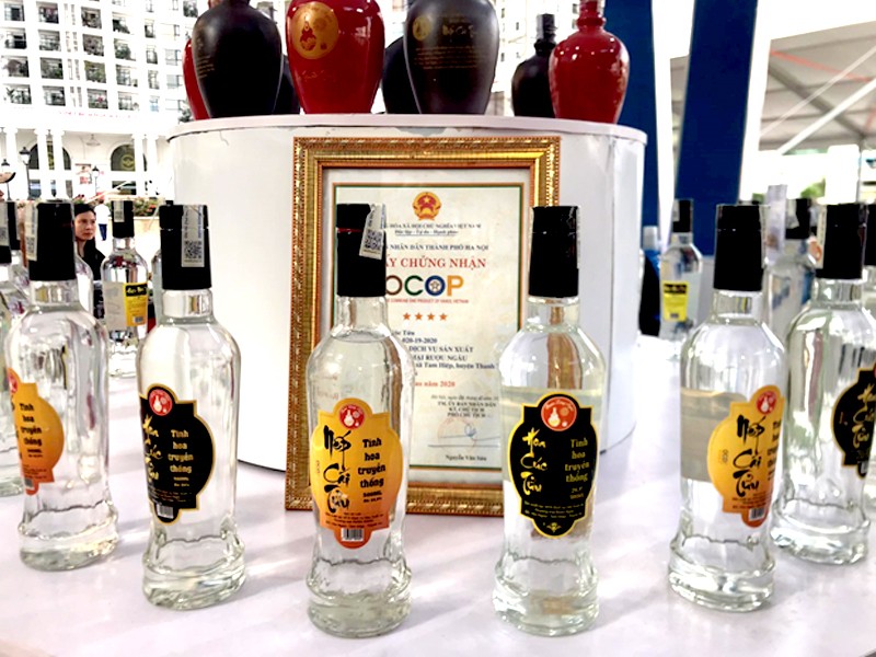 Các sản phẩm từ rượu của HTX rượu ngâu , xã Đại Áng, huyện Thanh Trì đạt OCOP 4 sao. Các sản phẩm từ rượu của HTX rượu ngâu , xã Đại Áng, huyện Thanh Trì đạt OCOP 4 sao.