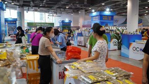 200 gian hang tai hoi cho ocop quang ninh xuan 2024