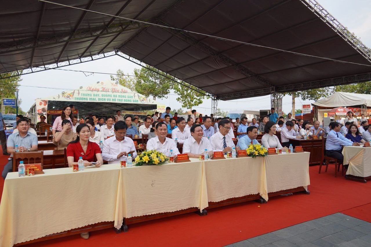 Bình Phước: Ngày hội Yến sào mở ra cơ hội phát triển bền vững Bình Phước: Ngày hội Yến sào mở ra cơ hội phát triển bền vững