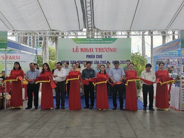 Phiên chợ Nông sản Bình Định lần thứ II năm 2024 Phiên chợ Nông sản Bình Định lần thứ II năm 2024