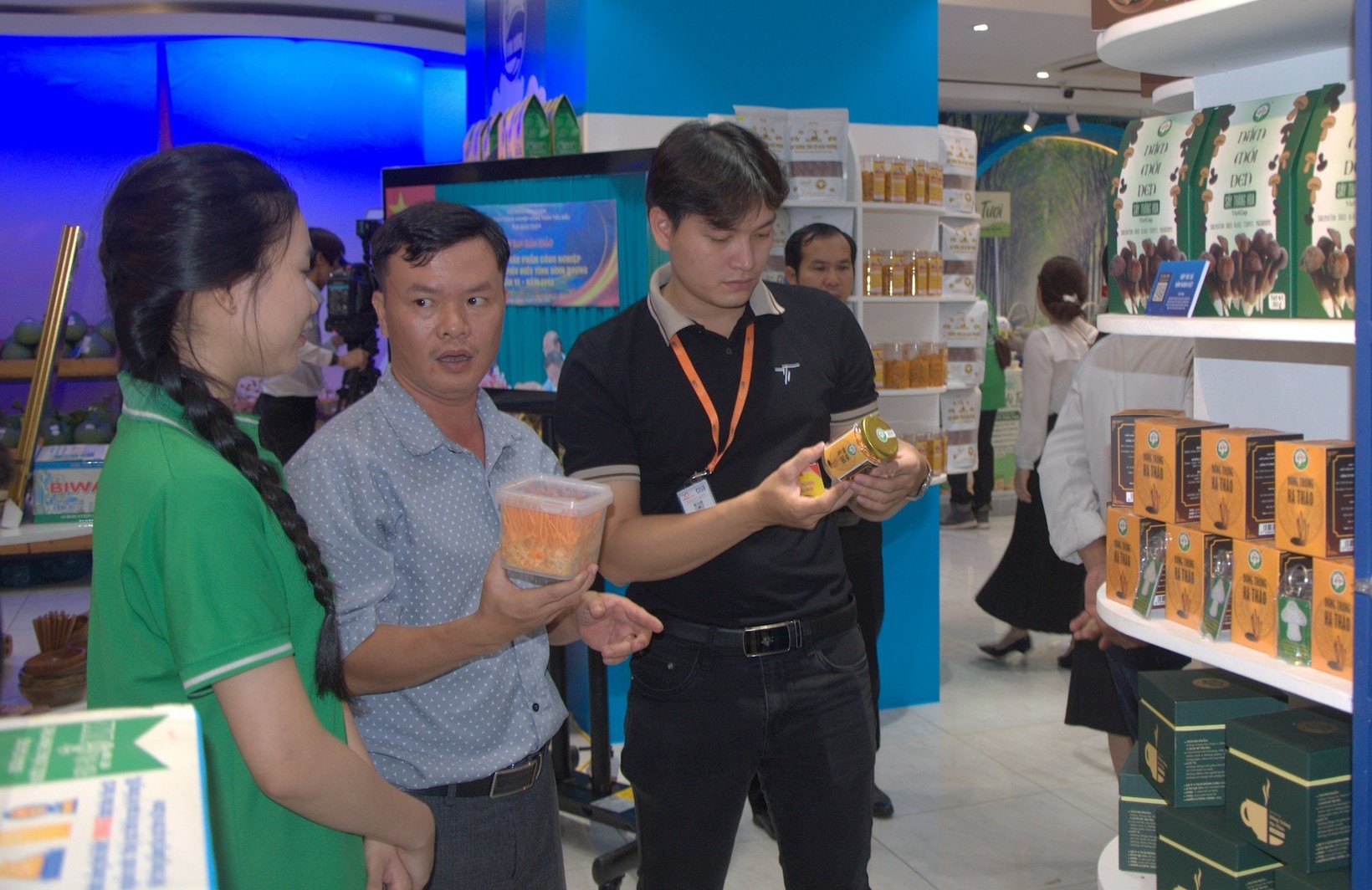 Hơn 150 sản phẩm OCOP, đặc sản Bình Dương được giới thiệu tại TP Hồ Chí Minh Hơn 150 sản phẩm OCOP, đặc sản Bình Dương được giới thiệu tại TP Hồ Chí Minh