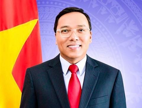 bo nhiem ong nguyen hoang long lam thu truong bo cong thuong