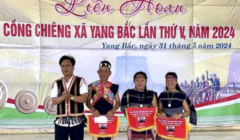 lien hoan cong chieng thu hut 270 nghe nhan tham gia