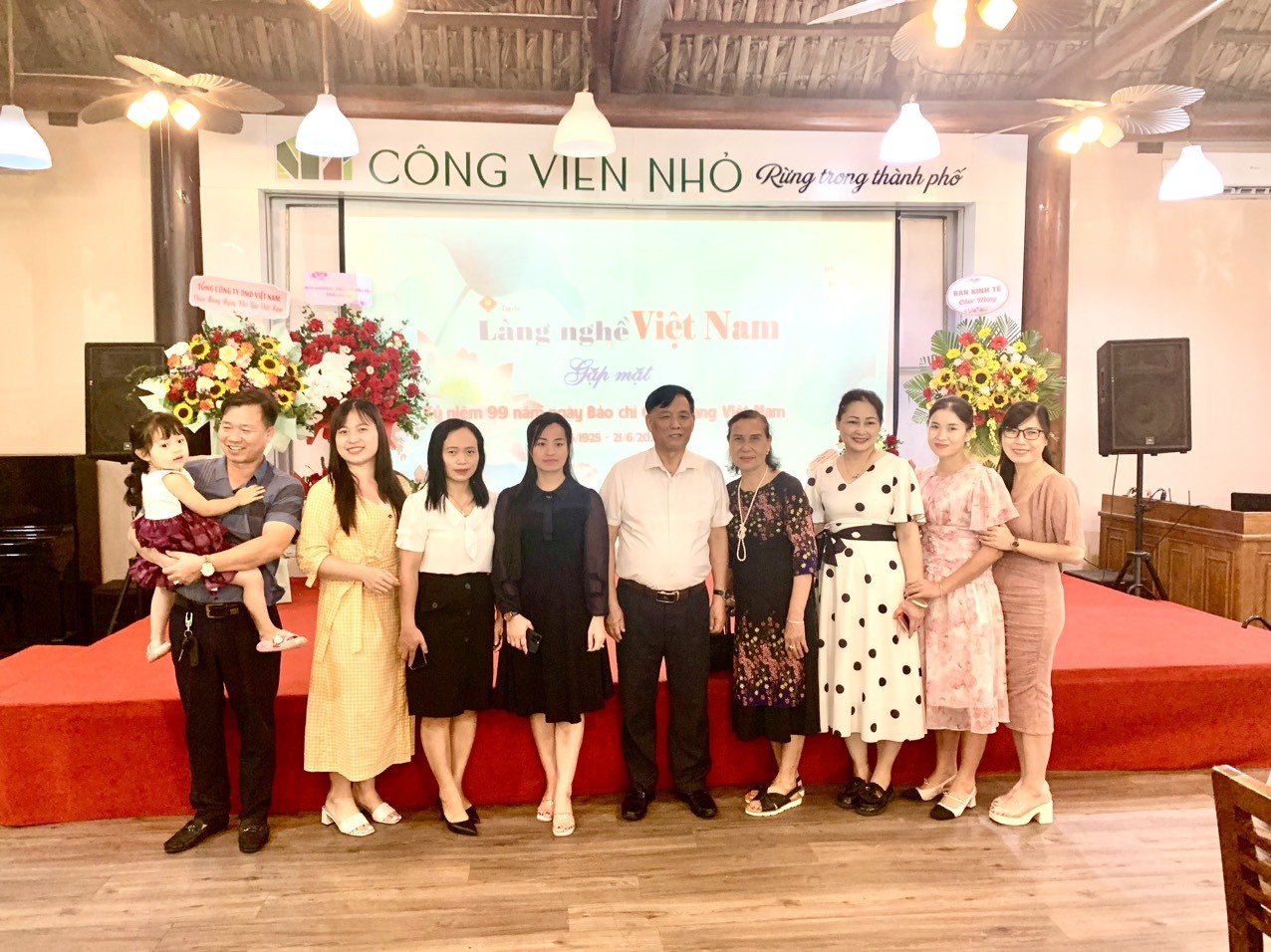 Tạp chí Làng nghề Việt Nam tổ chức kỷ niệm 99 năm ngày báo chí cách mạng Việt Nam. Tạp chí Làng nghề Việt Nam tổ chức kỷ niệm 99 năm ngày báo chí cách mạng Việt Nam.