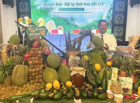 le hoi trai cay khanh son gioi thieu quang ba tiem nang nong nghiep va du lich dia phuong