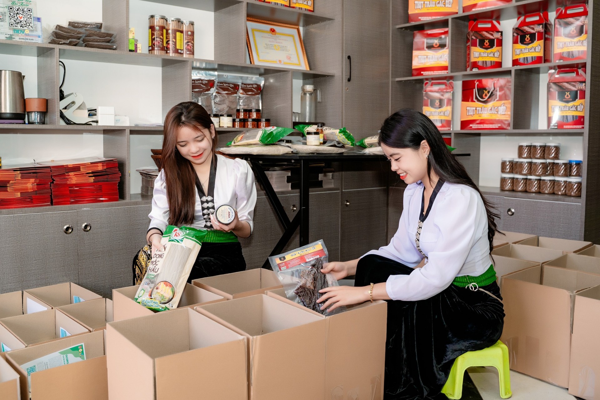 Sơn La là tỉnh có lợi thế về ngành nông nghiệp với nhiều sản phẩm sinh thái đặc thù để thực hiện chương trình OCOP. Sơn La là tỉnh có lợi thế về ngành nông nghiệp với nhiều sản phẩm sinh thái đặc thù để thực hiện chương trình OCOP.