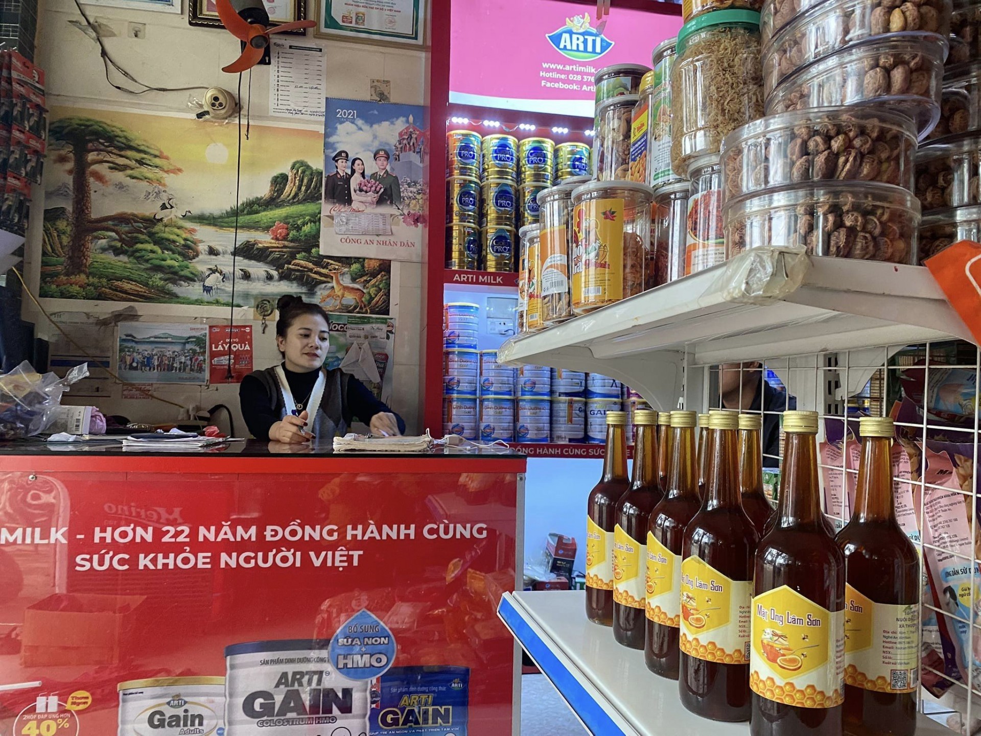 Xây dựng thương hiệu sản phẩm OCOP từ mật ong Xây dựng thương hiệu sản phẩm OCOP từ mật ong