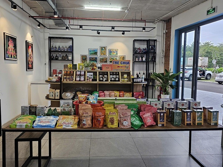 TOCEPO điểm kết nối trưng bày, kinh doanh các sản phẩm OCOP Bình Định TOCEPO điểm kết nối trưng bày, kinh doanh các sản phẩm OCOP Bình Định