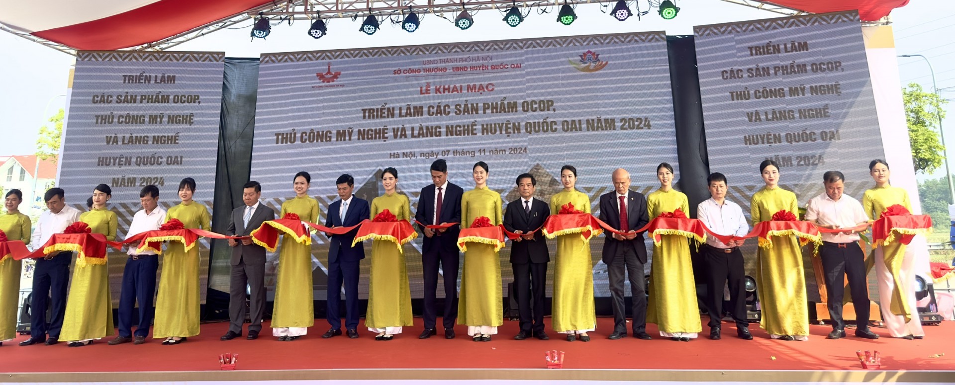 Huyện Quốc Oai Khai mạc Triển lãm các sản phẩm OCOP, thủ công mỹ nghệ và làng nghề năm 2024 Huyện Quốc Oai Khai mạc Triển lãm các sản phẩm OCOP, thủ công mỹ nghệ và làng nghề năm 2024