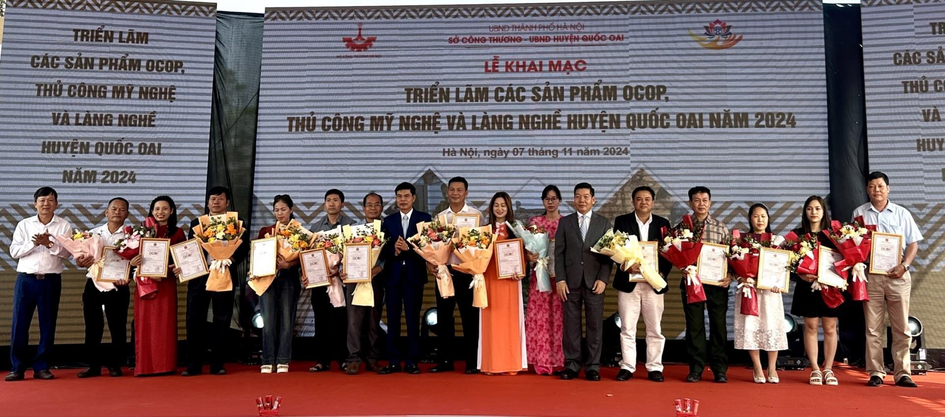 Huyện Quốc Oai Khai mạc Triển lãm các sản phẩm OCOP, thủ công mỹ nghệ và làng nghề năm 2024 Huyện Quốc Oai Khai mạc Triển lãm các sản phẩm OCOP, thủ công mỹ nghệ và làng nghề năm 2024