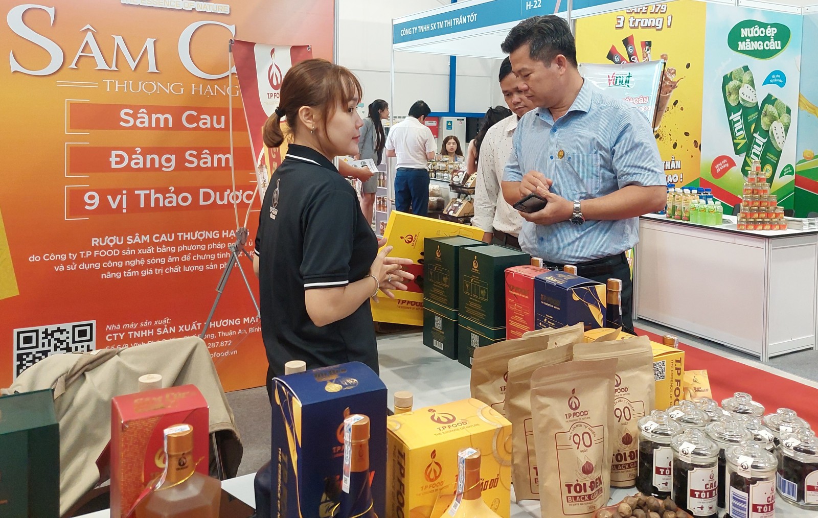 Sản phẩm OCOP tham gia Hội nghị kết nối cung - cầu hàng hóa tỉnh Bình Dương Sản phẩm OCOP tham gia Hội nghị kết nối cung - cầu hàng hóa tỉnh Bình Dương