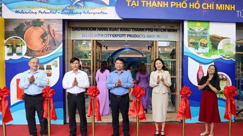 Nghi thức khai mạc Tuần lễ triển lãm sản phẩm OCOP và sản phẩm đặc trưng tỉnh Bà Rịa-Vũng Tàu Nghi thức khai mạc Tuần lễ triển lãm sản phẩm OCOP và sản phẩm đặc trưng tỉnh Bà Rịa-Vũng Tàu