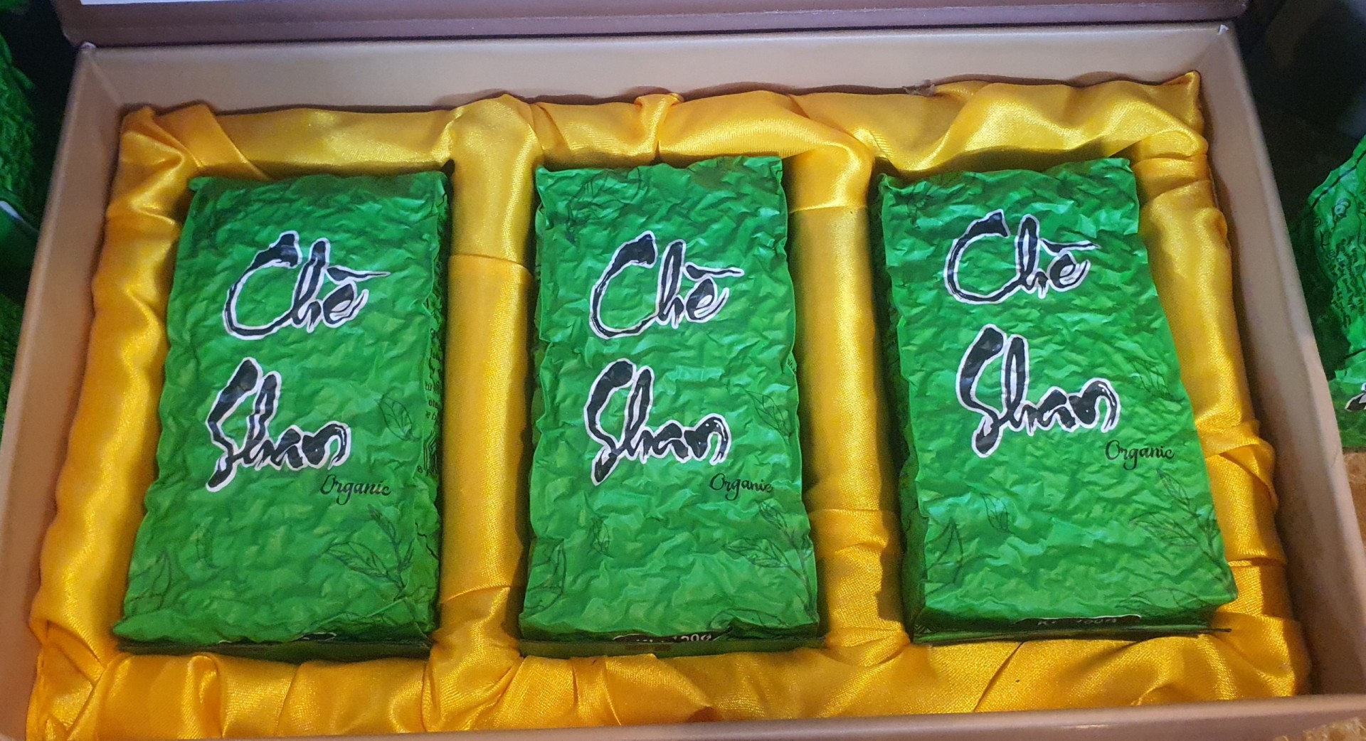 Sản phẩm OCOP tiềm năng 5 sao - Chè Shan tuyết Hồng Thái 1 tôm 1 lá