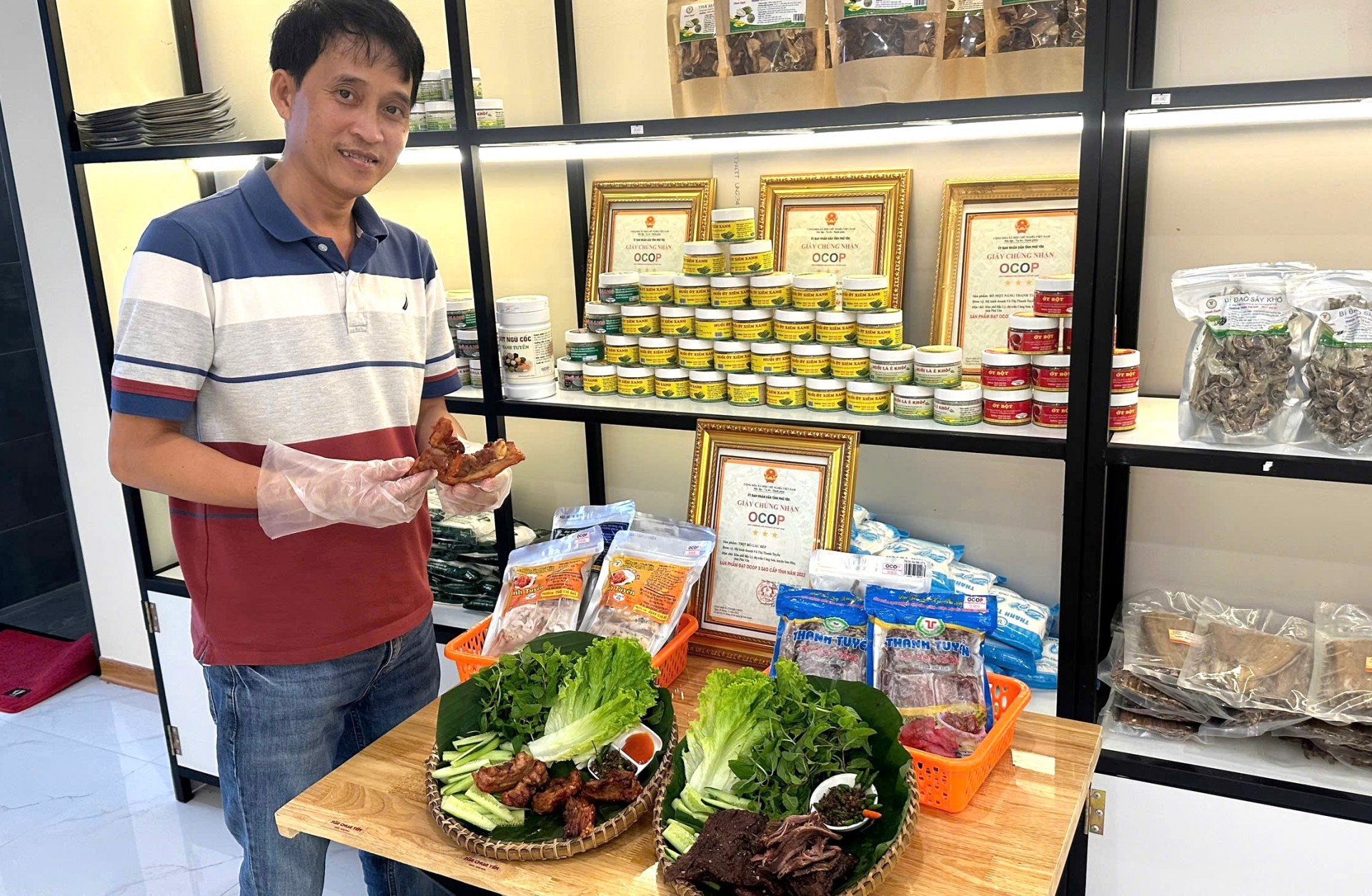 Sản phẩm bò một nắng huyện Sông Hinh đạt OCOP 3 sao Sản phẩm bò một nắng huyện Sông Hinh đạt OCOP 3 sao