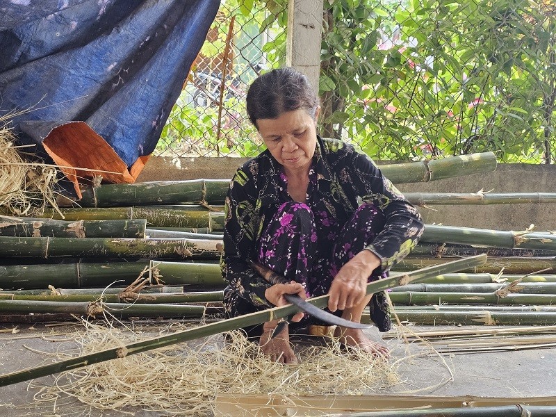 Du lịch sinh thái Đồng Sen kết hợp tham quan trải nghiệm Làng nghề truyền thống đan lát Vinh Ba, xã Hòa Đồng, huyện Tây Hòa Du lịch sinh thái Đồng Sen kết hợp tham quan trải nghiệm Làng nghề truyền thống đan lát Vinh Ba, xã Hòa Đồng, huyện Tây Hòa