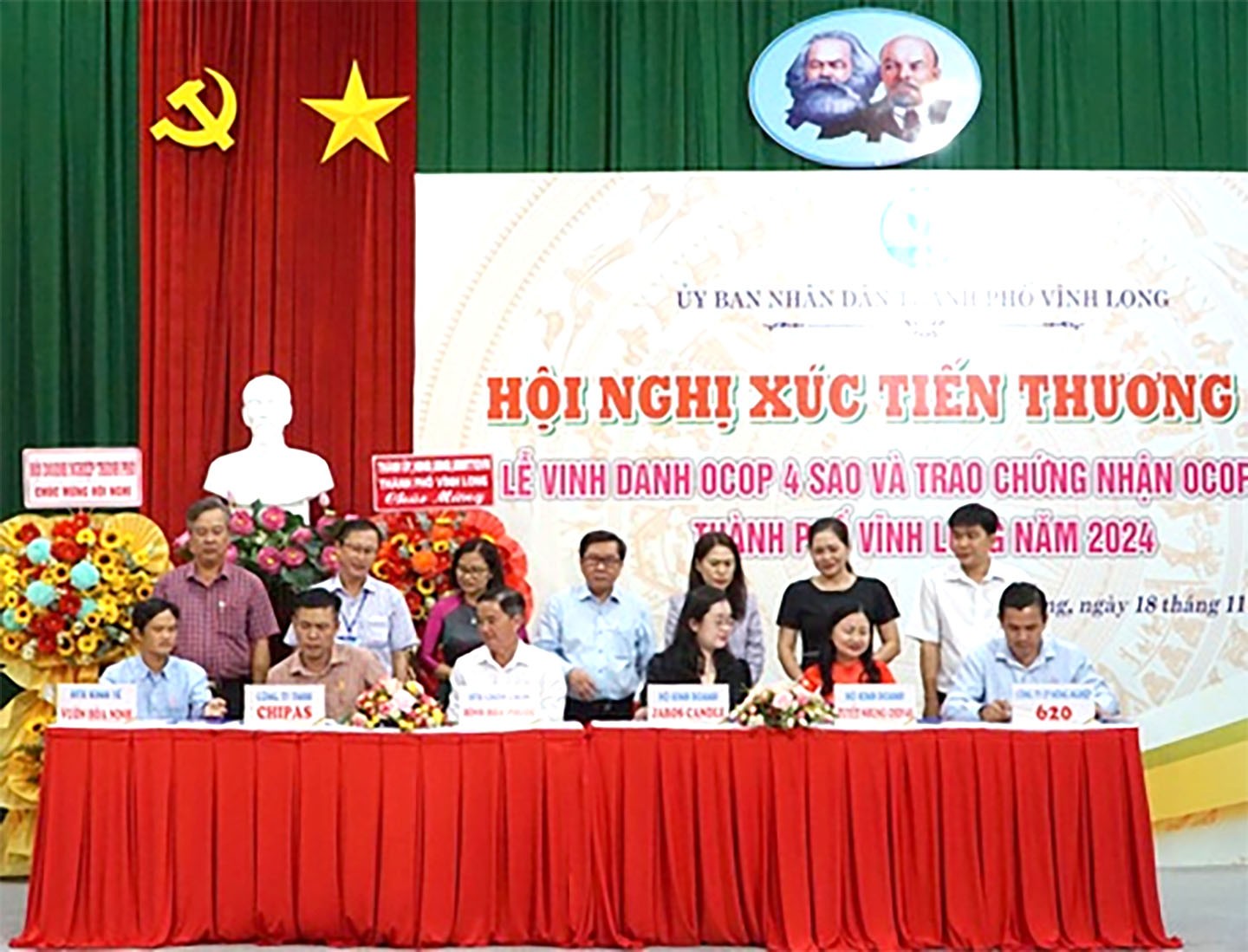 Vĩnh Long xúc tiến thương mại và vinh danh sản phẩm OCOP