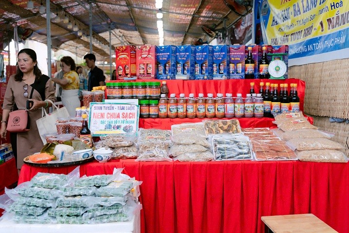 TP.HCM: Đông đảo người dân hưởng ứng lễ hội tôn vinh nông sản Việt