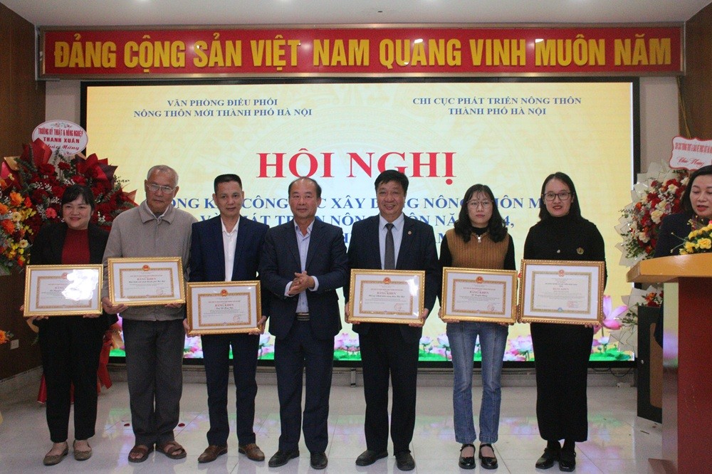 Xây dựng nông thôn mới và OCOP: Phấn đấu về đích trước hẹn