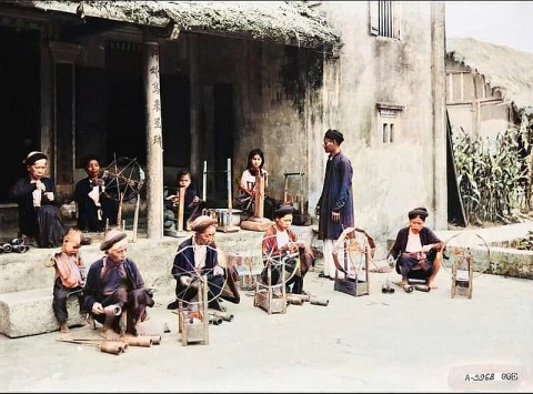 bat trang ceramics and van phuc silk villages members of the global network of creative craft cities