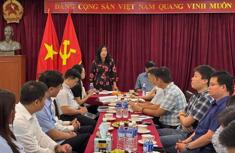 thu truong bo ngoai giao le thi thu hang tham lam viec voi cong dong nguoi viet tai malaysia
