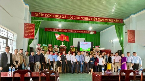 cong ty tnhh thuong mai dich vu ha chi