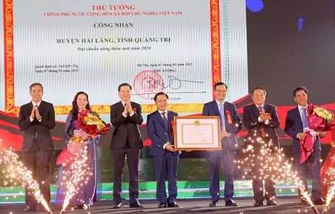 quang tri hai lang nhan bang cong nhan huyen dat chuan nong thon moi