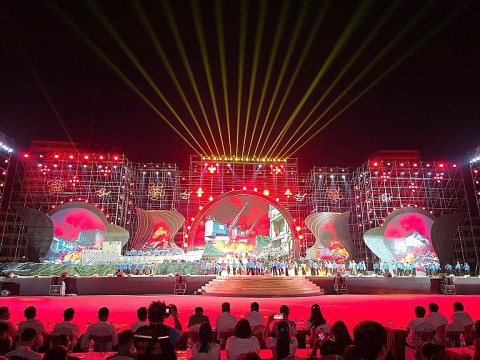 hai phong tong duyet chuong trinh cho le ky niem 70 nam ngay giai phong hai phong thanh pho anh hung va le hoi hoa phuong do 2025
