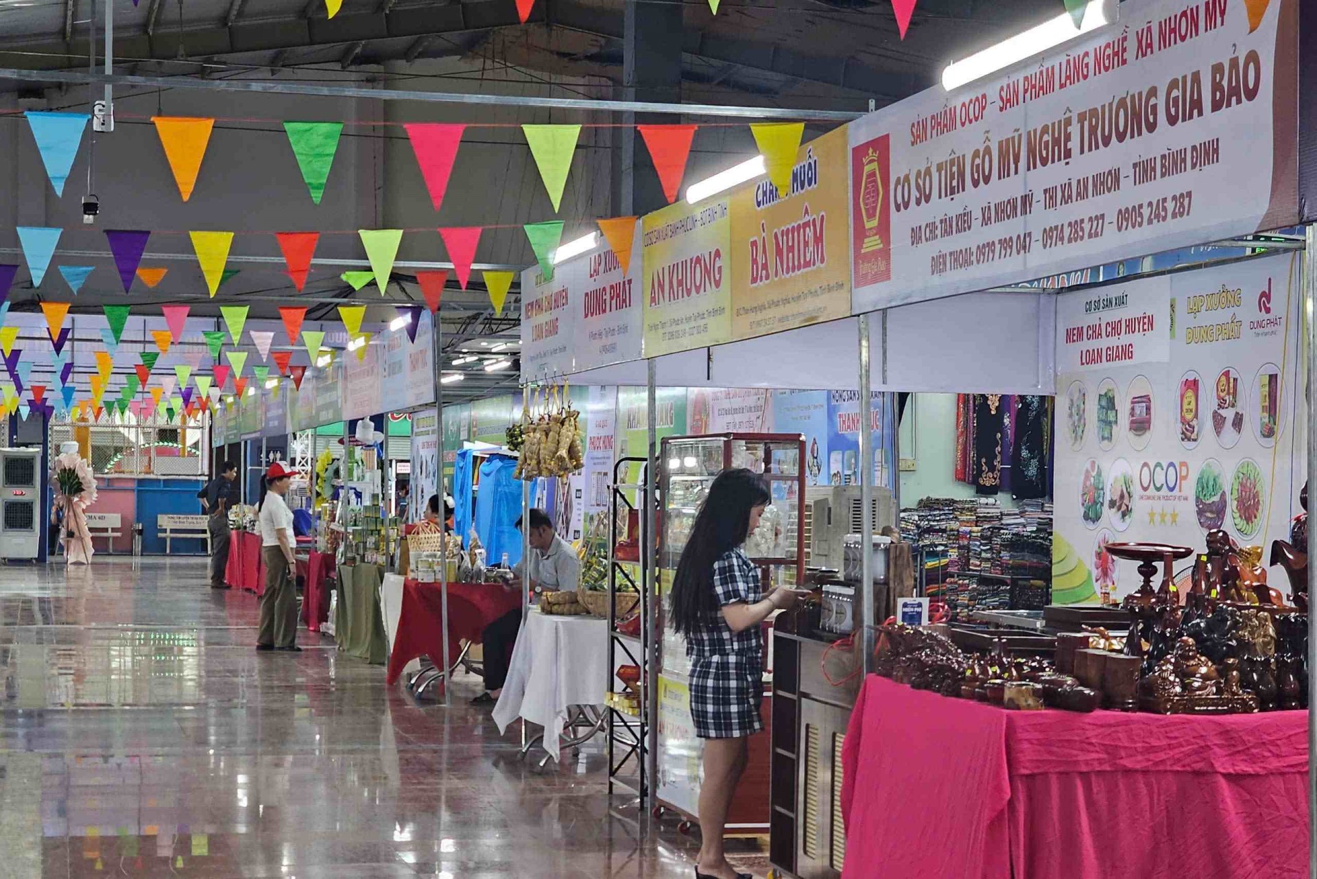 Trưng bày, giới thiệu, kết nối tiêu thụ sản phẩm OCOP tại Trung tâm thương mại Quy Nhơn