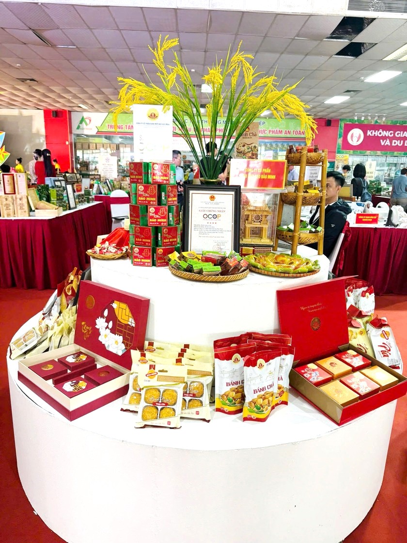 Sáu sản phẩm được công nhận đạt chuẩn OCOP 4 sao, tiềm năng 5 sao của Bảo Minh được trưng bày tại Hội nghị. Sáu sản phẩm được công nhận đạt chuẩn OCOP 4 sao, tiềm năng 5 sao của Bảo Minh được trưng bày tại Hội nghị.