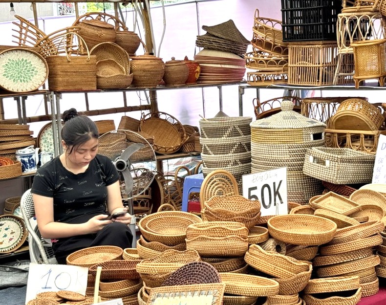 Sản phẩm mây tre đan Phúc Quang, Chương Mỹ, thành phố Hà Nội. Sản phẩm mây tre đan Phúc Quang, Chương Mỹ, thành phố Hà Nội.