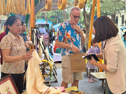 trai nghiem ha noi tu thuc te ao den am thuc lang nghe