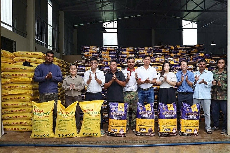 Muốn cạnh tranh, doanh nghiệp cà phê Việt phải xây dựng mô hình cà phê bền vững, từ bỏ phương pháp canh tác lạm dụng phân bón hóa học, chuyển sang tập trung vào nông nghiệp hữu cơ