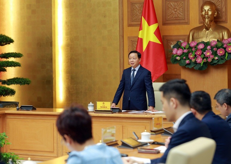 Phó Thủ tướng Trần Hồng Hà khẳng định Việt Nam sẵn sàng chia sẻ nguồn lực, nhân lực, khoa học công nghệ với các quốc gia có điều kiện tương đồng về khí hậu, thổ nhưỡng để phát triển sản phẩm OCOP và nền nông nghiệp bền vững - Ảnh: VGP/Minh Khôi Phó Thủ tướng Trần Hồng Hà khẳng định Việt Nam sẵn sàng chia sẻ nguồn lực, nhân lực, khoa học công nghệ với các quốc gia có điều kiện tương đồng về khí hậu, thổ nhưỡng để phát triển sản phẩm OCOP và nền nông nghiệp bền vững - Ảnh: VGP/Minh Khôi