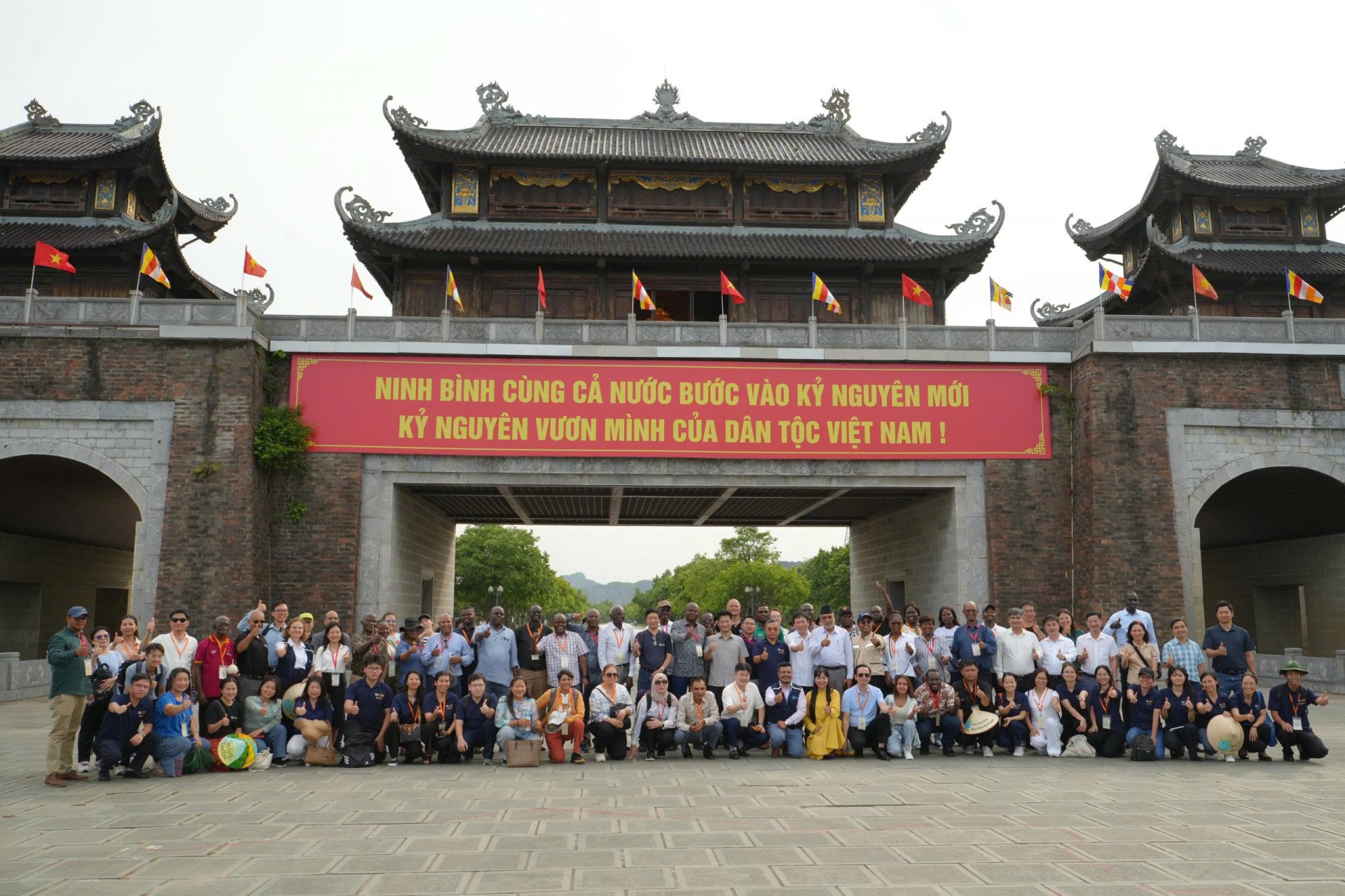 Ngày 16/7, Bộ trưởng và lãnh đạo Nông nghiệp các nước châu Phi và châu Á - Thái Bình Dương đã đến thăm mô hình OCOP tại tỉnh Ninh Bình. Ngày 16/7, Bộ trưởng và lãnh đạo Nông nghiệp các nước châu Phi và châu Á - Thái Bình Dương đã đến thăm mô hình OCOP tại tỉnh Ninh Bình.