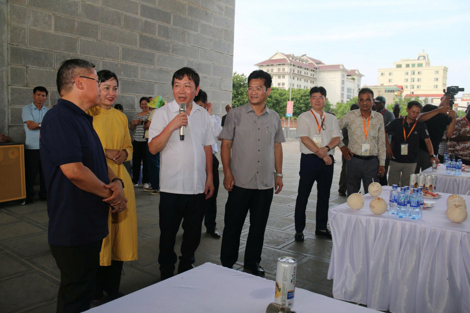TS. Nguyễn Đỗ Anh Tuấn phát biểu về mục tiêu toàn cầu hóa OCOP. TS. Nguyễn Đỗ Anh Tuấn phát biểu về mục tiêu toàn cầu hóa OCOP.