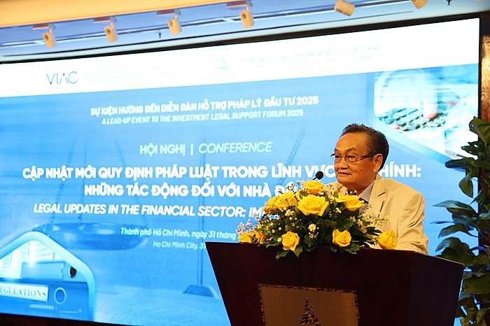 TS. Trần Du Lịch - Phó Chủ tịch Trung tâm Trọng tài Quốc tế Việt Nam nhận định, đây là thời điểm “vàng” để Việt Nam xây dựng nền kinh tế tự lực, tự cường TS. Trần Du Lịch - Phó Chủ tịch Trung tâm Trọng tài Quốc tế Việt Nam nhận định, đây là thời điểm “vàng” để Việt Nam xây dựng nền kinh tế tự lực, tự cường