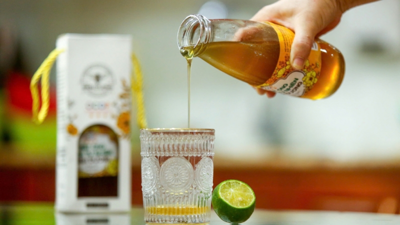 Mật ong hoa tự nhiên của Cao Bằng là “dược liệu” từ thiên nhiên tốt cho sức khỏe người sử dụng.