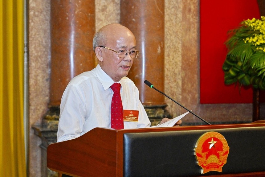 Nhà giáo Ưu tú Trịnh Quốc Đạt – Chủ tịch Hiệp hội Làng nghề Việt Nam cho biết, làng nghề Việt Nam luôn giữ vị trí quan trọng trong cả kinh tế và văn hóa. Ảnh: Thủy Nguyên Nhà giáo Ưu tú Trịnh Quốc Đạt – Chủ tịch Hiệp hội Làng nghề Việt Nam cho biết, làng nghề Việt Nam luôn giữ vị trí quan trọng trong cả kinh tế và văn hóa. Ảnh: Thủy Nguyên